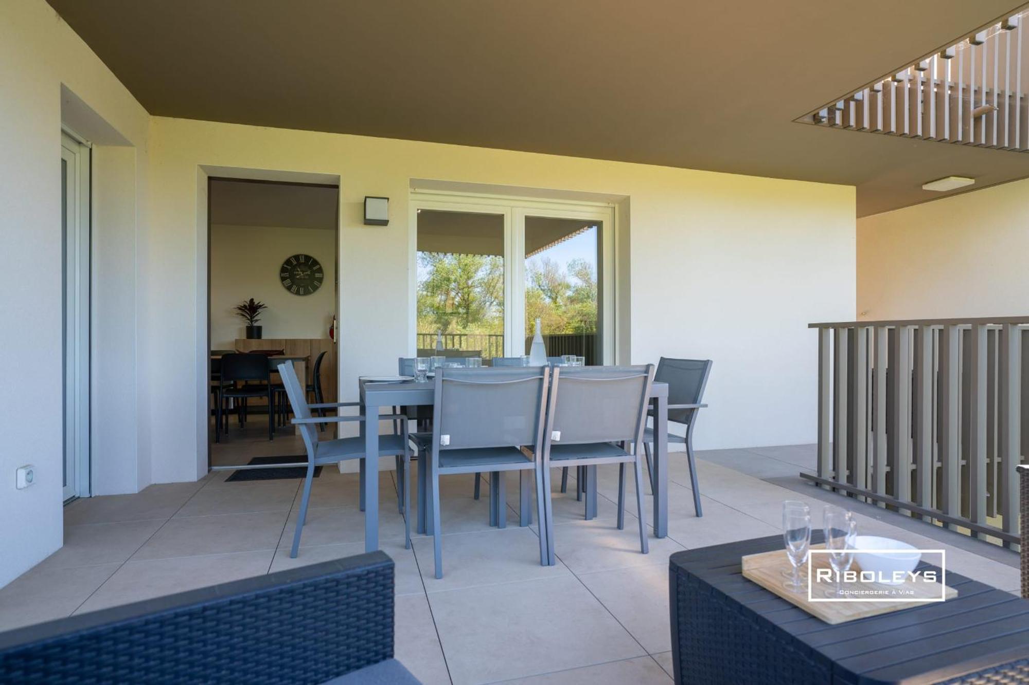 Marina Lodge - T4 avec terrasse à 400m de la mer Vias Esterno foto