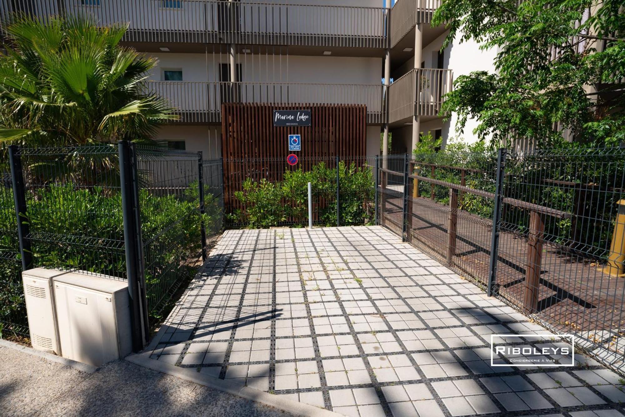 Marina Lodge - T4 avec terrasse à 400m de la mer Vias Esterno foto